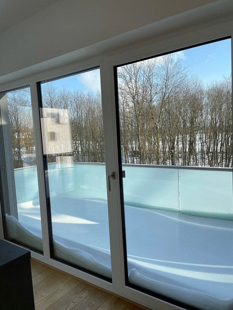 Prenájom bytu 3-izbový 183 m², Am Lohmühlensee 8, Duisburg, Severné Porýnie - Westfálsko Prenájom bytu 3-izbový 183 m², Am Lohmühlensee 8, Duisburg, Severné Porýnie - Westfálsko