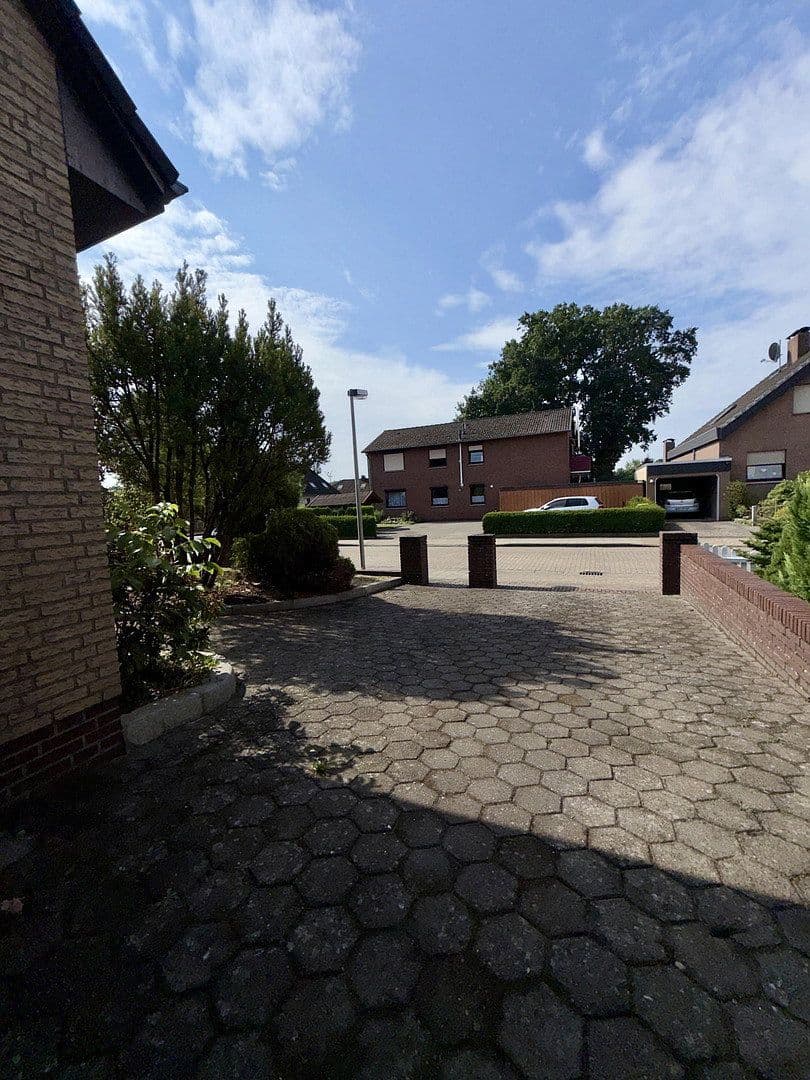 Predaj domu 152 m², pozemok 696 m², Weimarer Straße 2, Delmenhorst, Dolné Sasko Predaj domu 152 m², pozemok 696 m², Weimarer Straße 2, Delmenhorst, Dolné Sasko