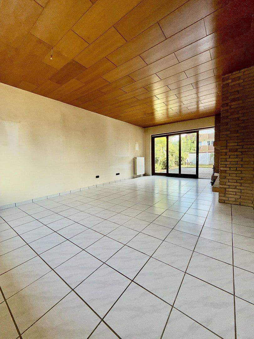 Predaj domu 152 m², pozemok 696 m², Weimarer Straße 2, Delmenhorst, Dolné Sasko Predaj domu 152 m², pozemok 696 m², Weimarer Straße 2, Delmenhorst, Dolné Sasko