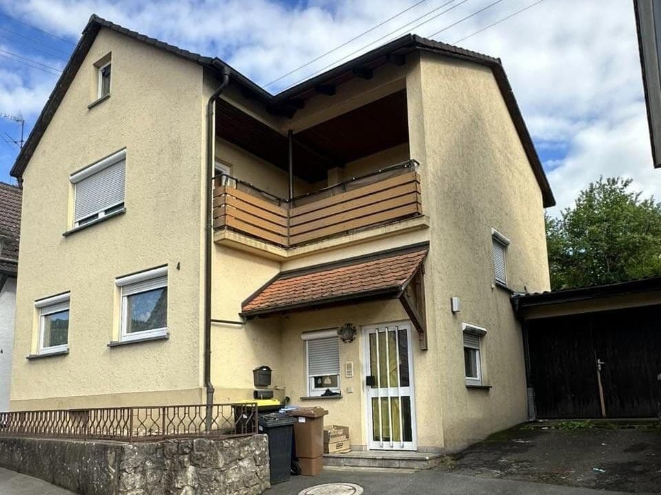 Predaj domu 125 m², pozemok 512 m², Lauda-Königshofen, Bádensko-Wurttembersko Predaj domu 125 m², pozemok 512 m², Lauda-Königshofen, Bádensko-Wurttembersko