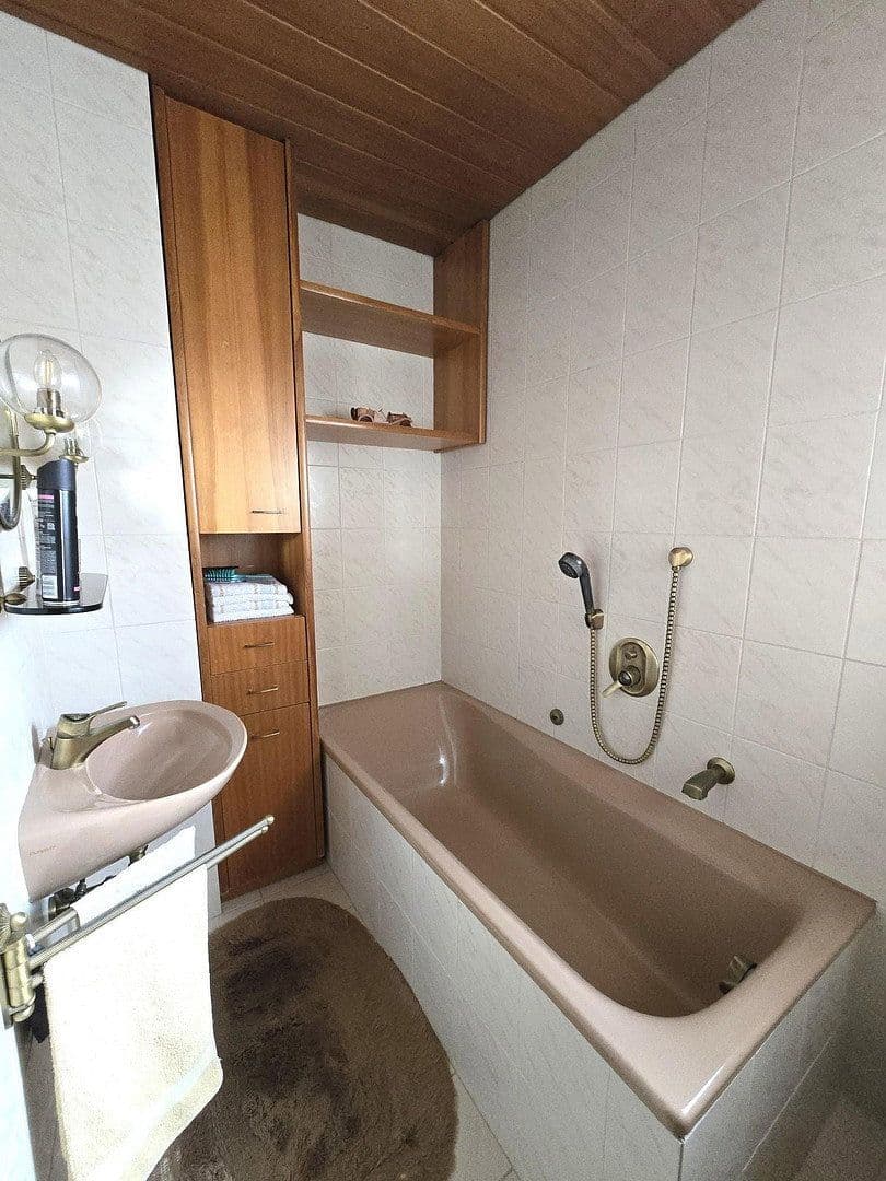 Predaj domu 171 m², pozemok 739 m², Neumarkt in der Oberpfalz, Bavorsko Predaj domu 171 m², pozemok 739 m², Neumarkt in der Oberpfalz, Bavorsko