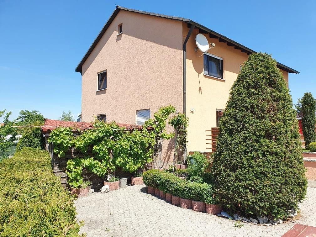 Predaj domu 171 m², pozemok 739 m², Neumarkt in der Oberpfalz, Bavorsko Predaj domu 171 m², pozemok 739 m², Neumarkt in der Oberpfalz, Bavorsko