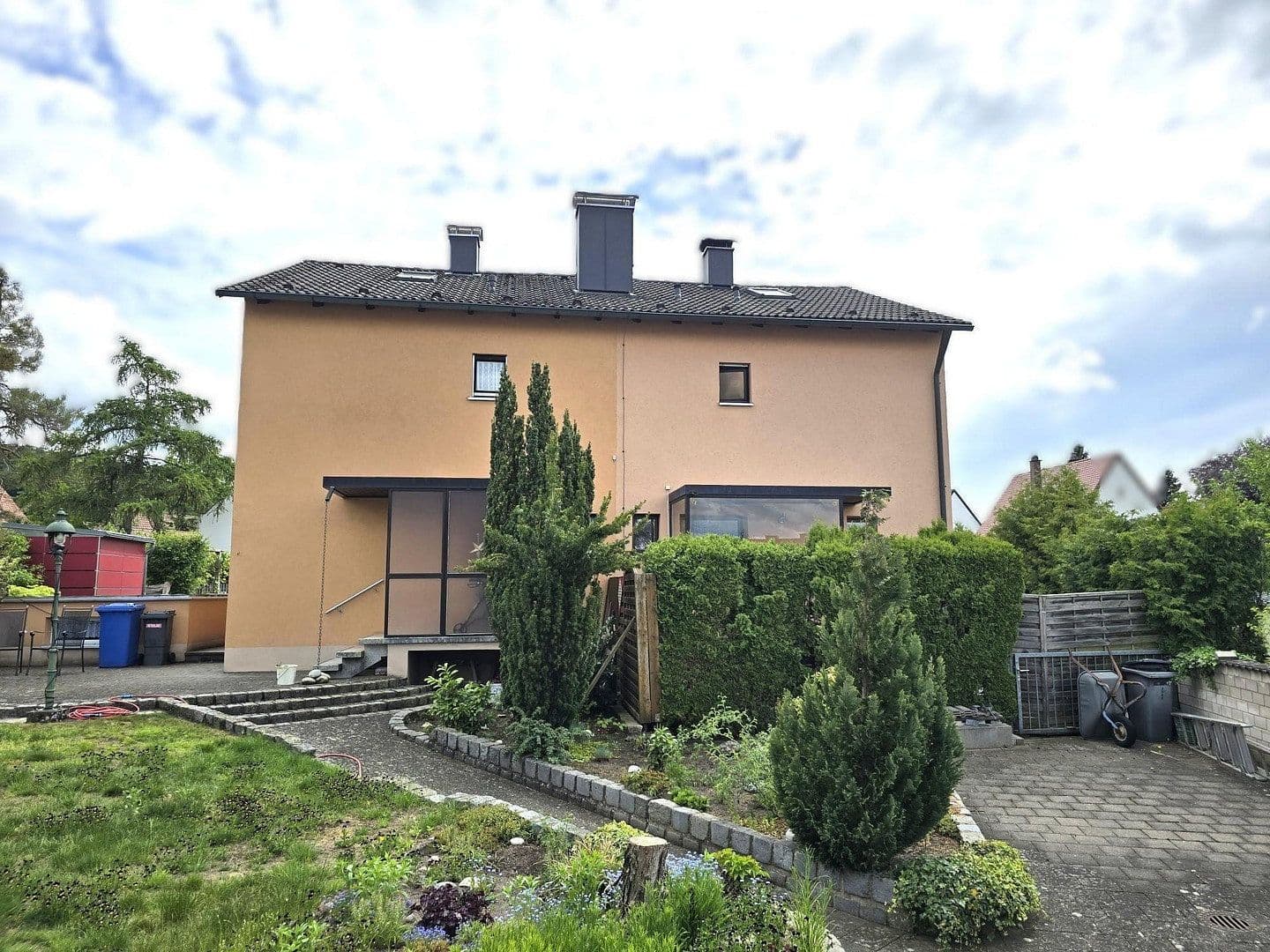 Predaj domu 171 m², pozemok 739 m², Neumarkt in der Oberpfalz, Bavorsko Predaj domu 171 m², pozemok 739 m², Neumarkt in der Oberpfalz, Bavorsko