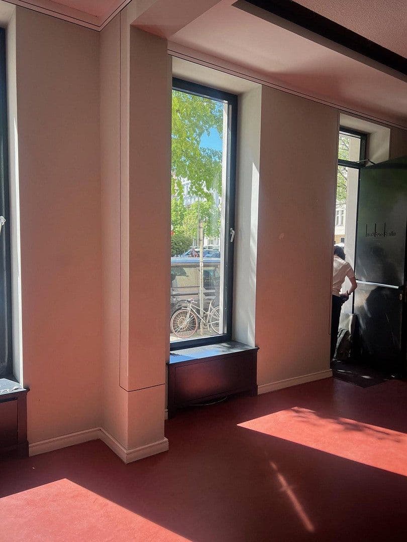 Prenájom nebytového priestoru 54 m², Goethestraße 13b, Berlin, Berlín Prenájom nebytového priestoru 54 m², Goethestraße 13b, Berlin, Berlín