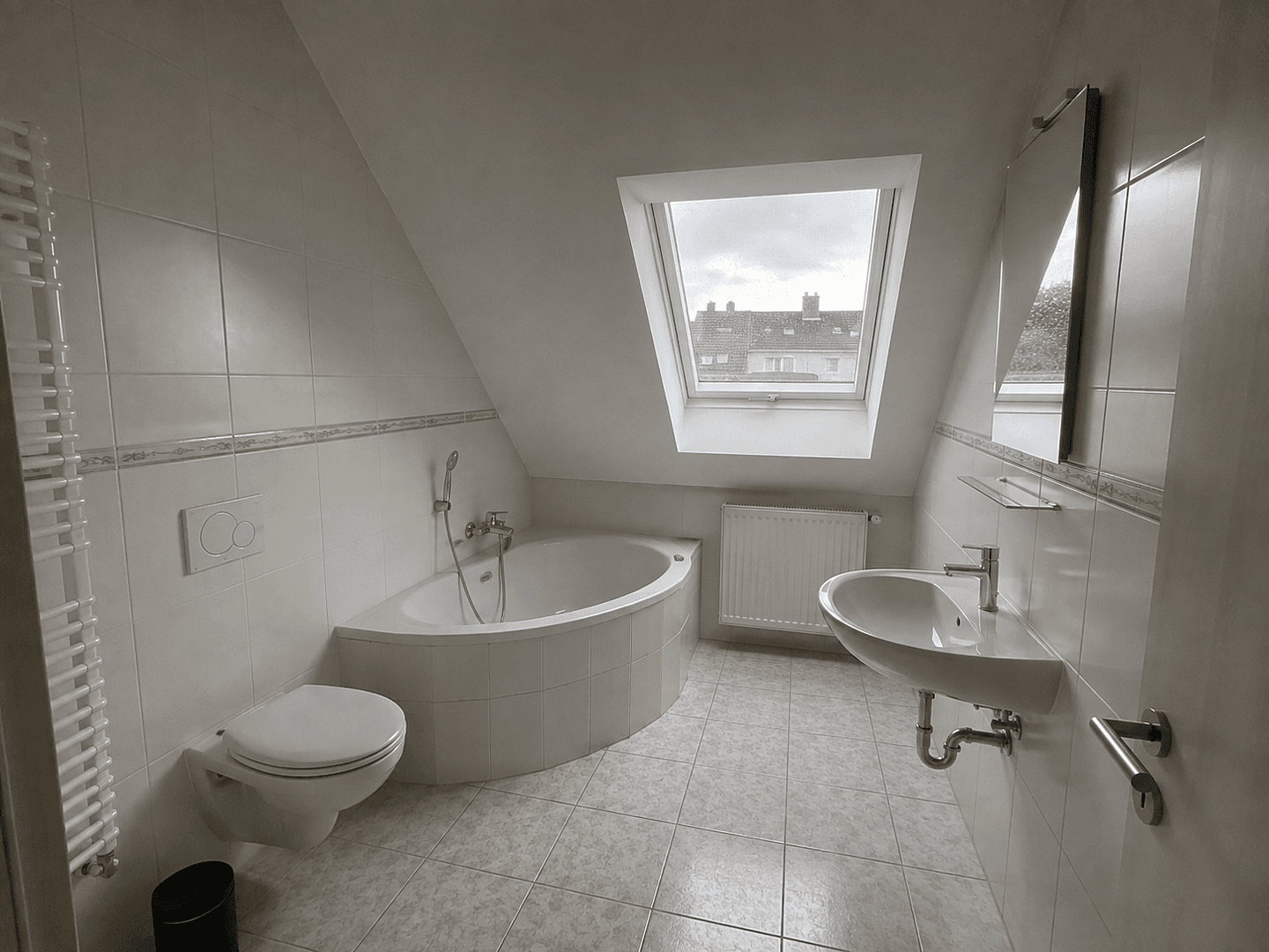 Prenájom bytu 16 m², Troisdorf, Severné Porýnie - Westfálsko Prenájom bytu 16 m², Troisdorf, Severné Porýnie - Westfálsko