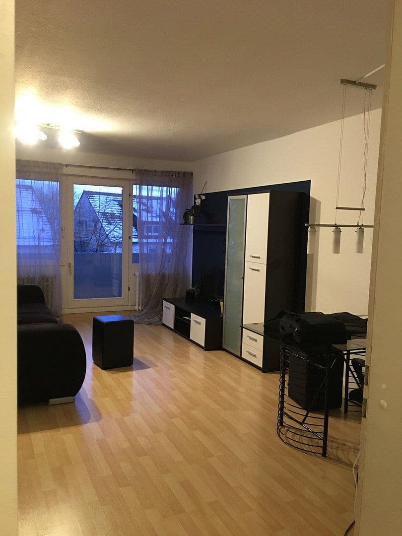 Prenájom bytu 3-izbový 73 m², Hessenlauweg 17, Stuttgart, Bádensko-Wurttembersko Prenájom bytu 3-izbový 73 m², Hessenlauweg 17, Stuttgart, Bádensko-Wurttembersko
