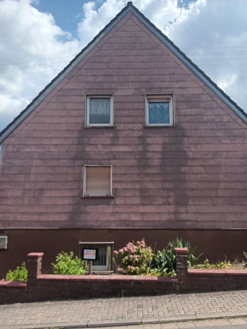 Predaj domu 170 m², pozemok 550 m², Jugendheimstrasse 24, Bann, Porýnie-Falcko Predaj domu 170 m², pozemok 550 m², Jugendheimstrasse 24, Bann, Porýnie-Falcko