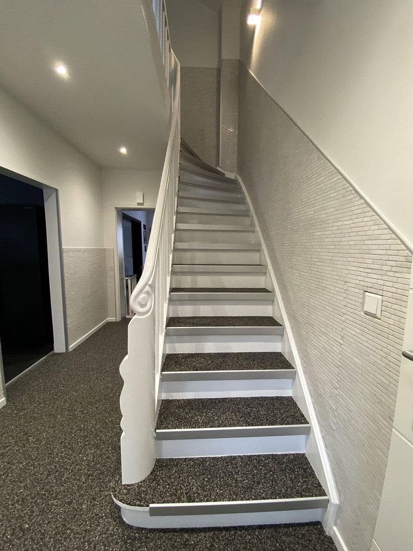 Predaj domu 307 m², pozemok 738 m², Wermelskirchen, Severné Porýnie - Westfálsko Predaj domu 307 m², pozemok 738 m², Wermelskirchen, Severné Porýnie - Westfálsko