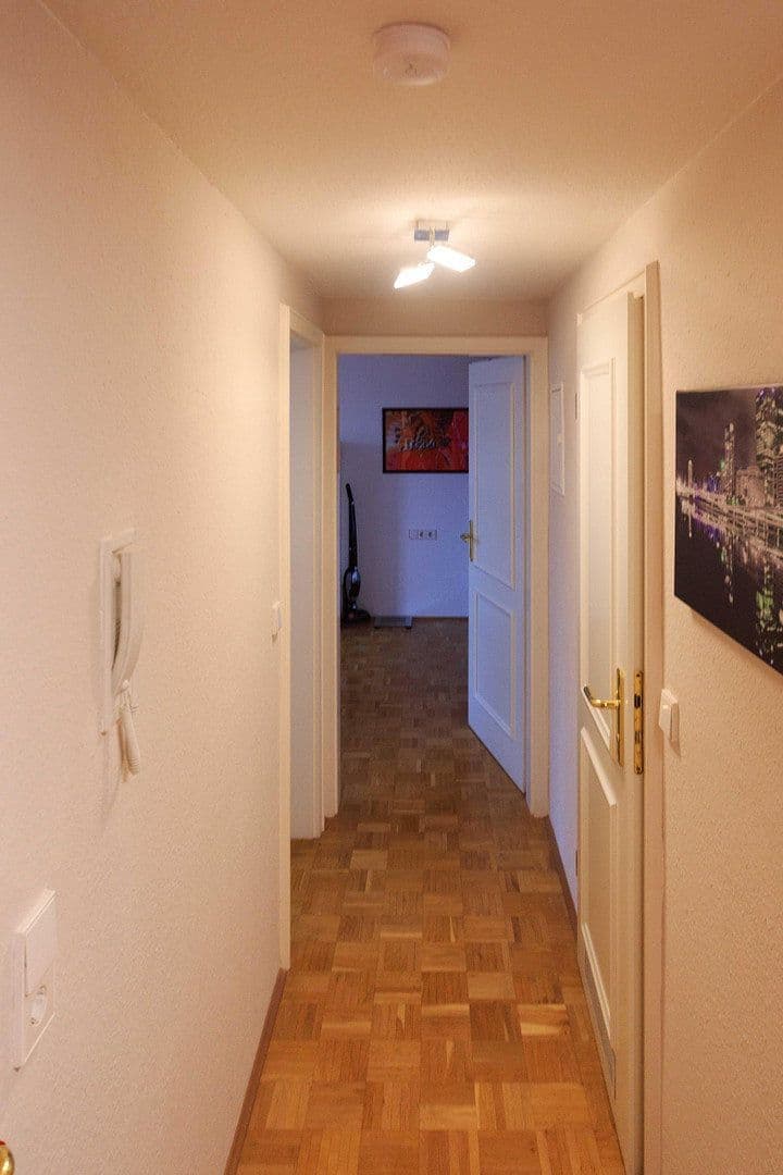 Prenájom bytu 3-izbový 87 m², Öhringer Straße 21, Stuttgart, Bádensko-Wurttembersko Prenájom bytu 3-izbový 87 m², Öhringer Straße 21, Stuttgart, Bádensko-Wurttembersko