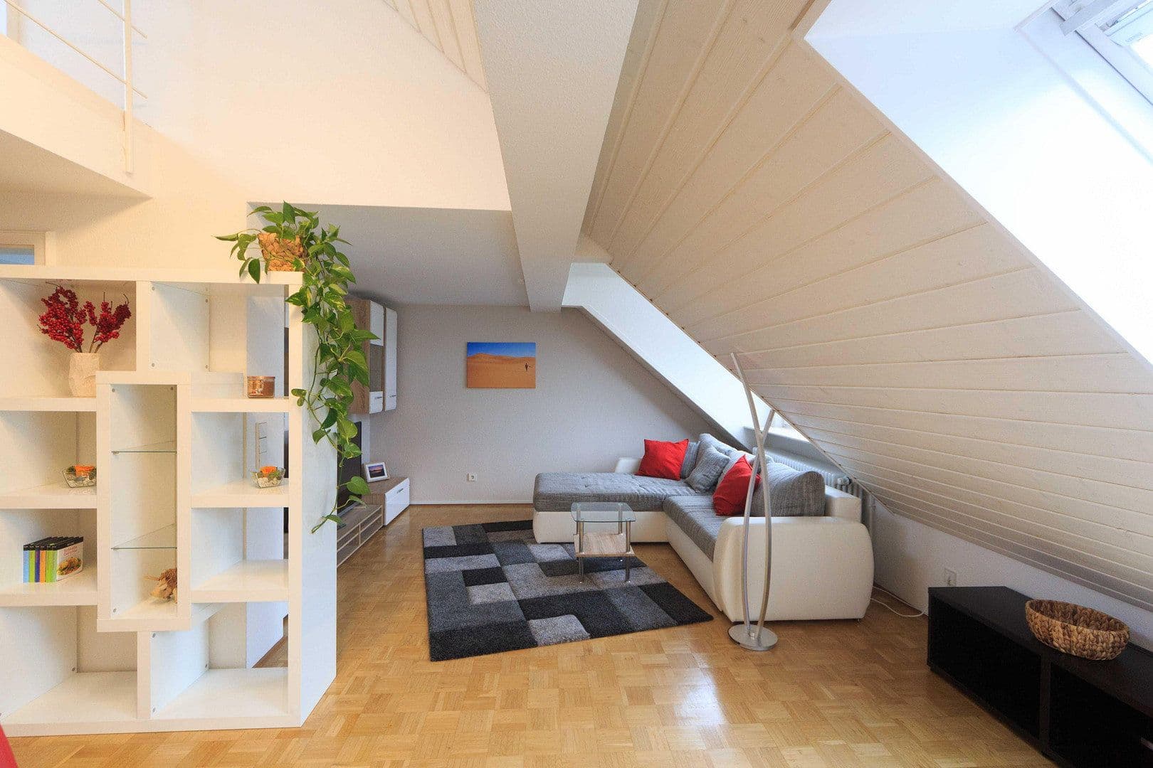 Prenájom bytu 3-izbový 87 m², Öhringer Straße 21, Stuttgart, Bádensko-Wurttembersko Prenájom bytu 3-izbový 87 m², Öhringer Straße 21, Stuttgart, Bádensko-Wurttembersko