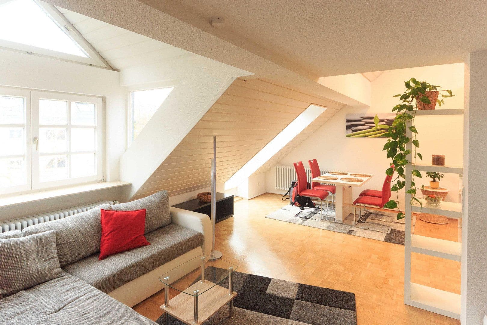 Prenájom bytu 3-izbový 87 m², Öhringer Straße 21, Stuttgart, Bádensko-Wurttembersko Prenájom bytu 3-izbový 87 m², Öhringer Straße 21, Stuttgart, Bádensko-Wurttembersko