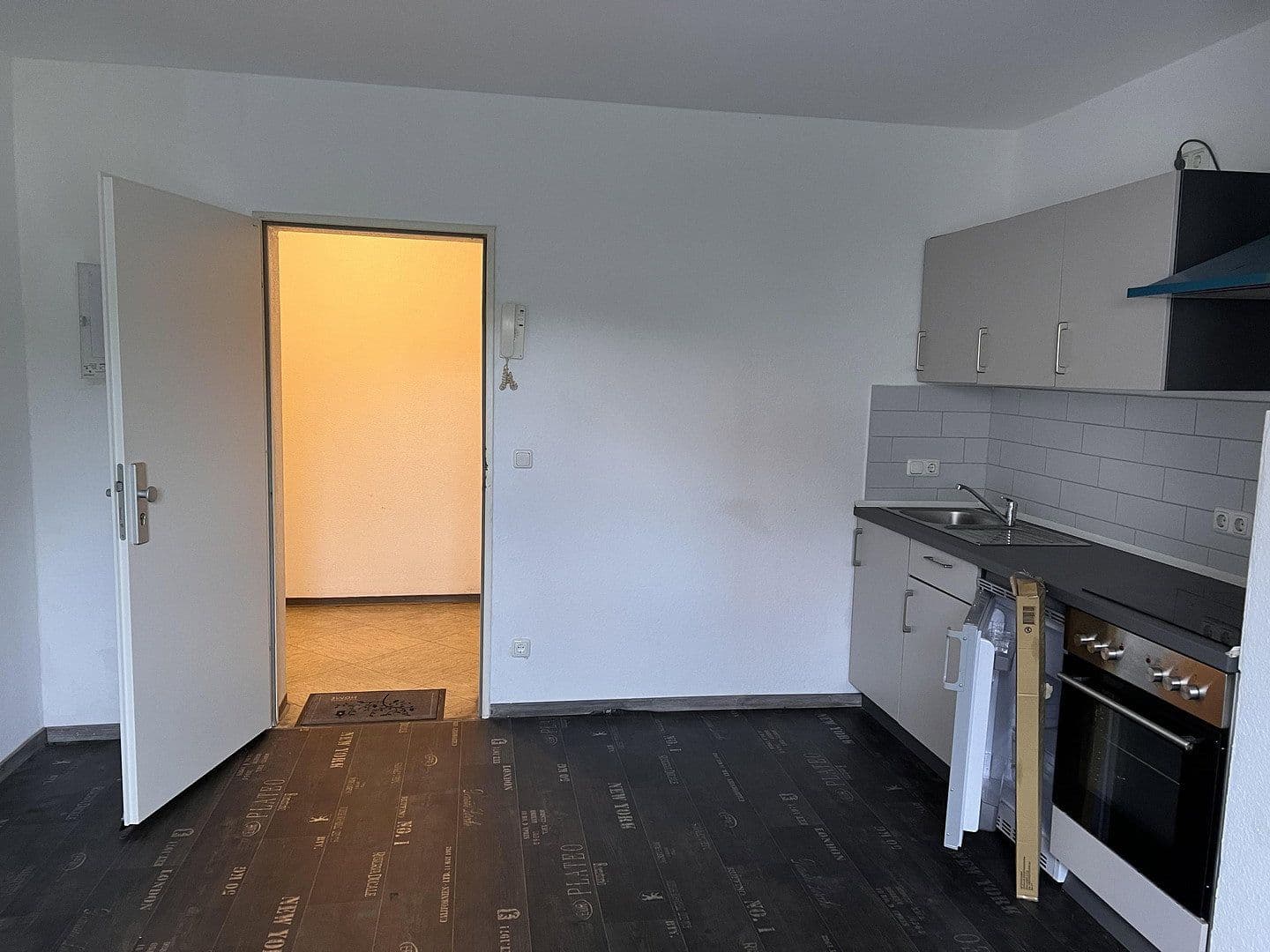 Prenájom bytu 1-izbový 20 m², Grasweg 1, Springe, Dolné Sasko Prenájom bytu 1-izbový 20 m², Grasweg 1, Springe, Dolné Sasko
