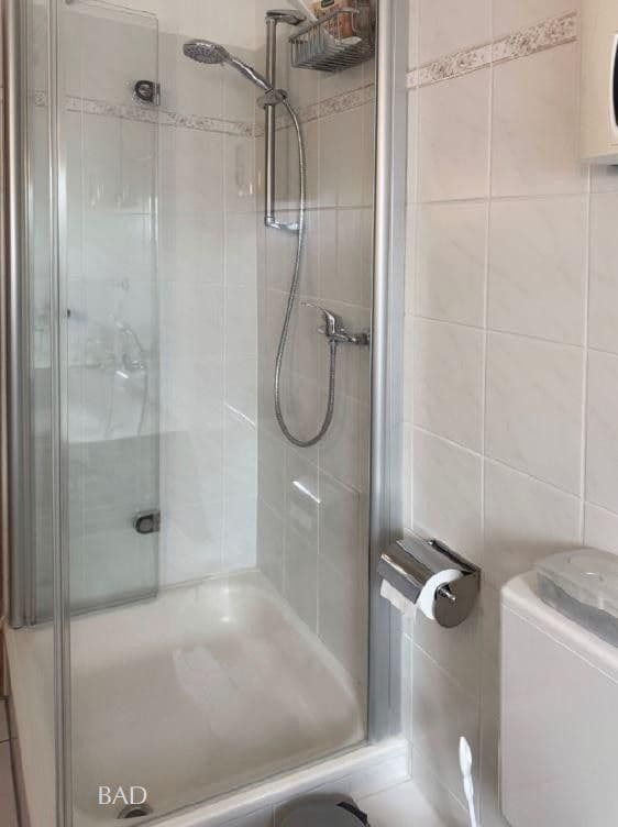 Prenájom bytu 3-izbový 75 m², Krefeld, Severné Porýnie - Westfálsko Prenájom bytu 3-izbový 75 m², Krefeld, Severné Porýnie - Westfálsko