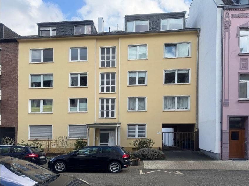 Prenájom bytu 3-izbový 75 m², Krefeld, Severné Porýnie - Westfálsko Prenájom bytu 3-izbový 75 m², Krefeld, Severné Porýnie - Westfálsko