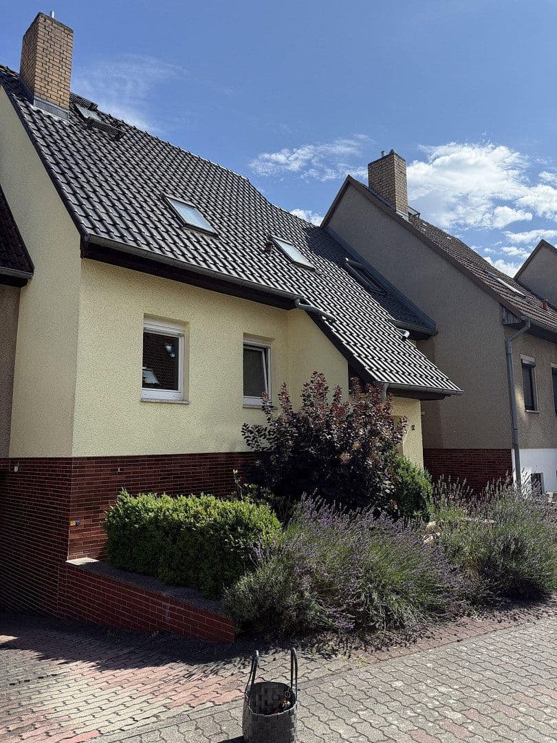 Predaj domu 161 m², pozemok 341 m², Weidenweg 12, Eisenhüttenstadt, Brandenbursko Predaj domu 161 m², pozemok 341 m², Weidenweg 12, Eisenhüttenstadt, Brandenbursko