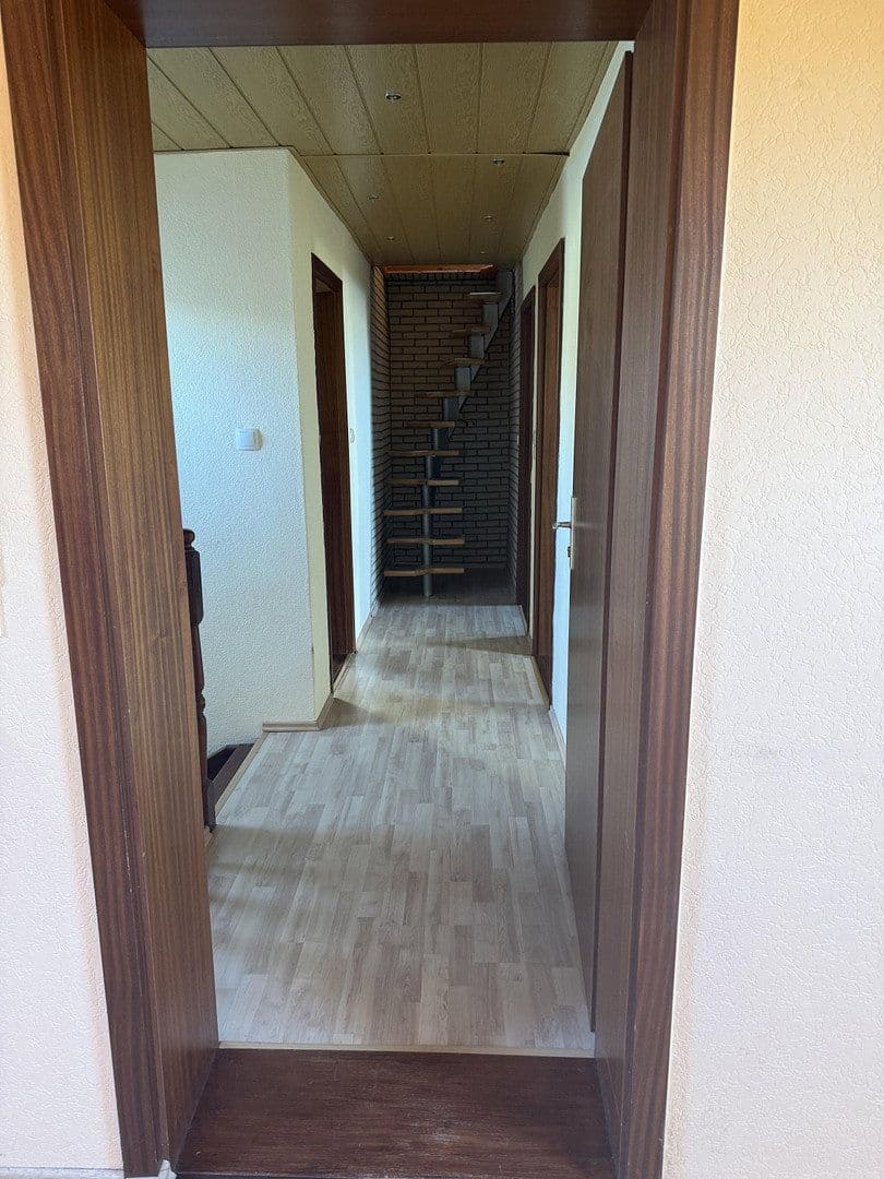 Predaj domu 161 m², pozemok 341 m², Weidenweg 12, Eisenhüttenstadt, Brandenbursko Predaj domu 161 m², pozemok 341 m², Weidenweg 12, Eisenhüttenstadt, Brandenbursko