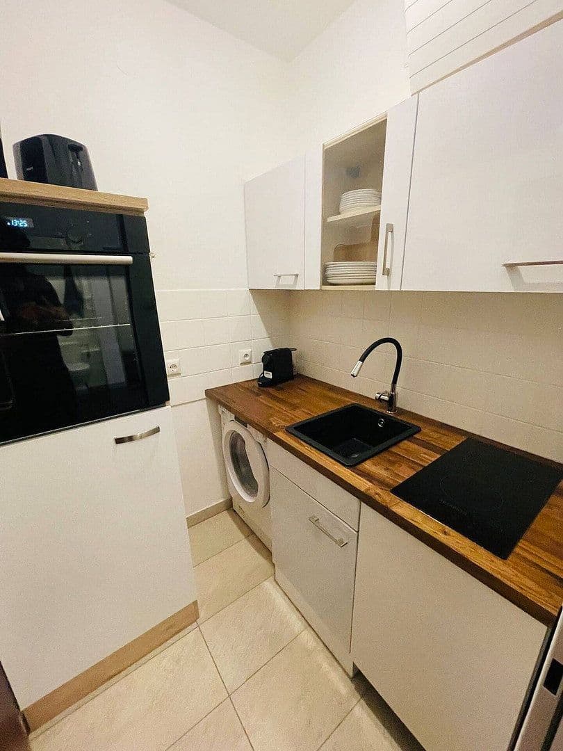 Prenájom bytu 1-izbový 38 m², Salzburg, Salzbursko Prenájom bytu 1-izbový 38 m², Salzburg, Salzbursko