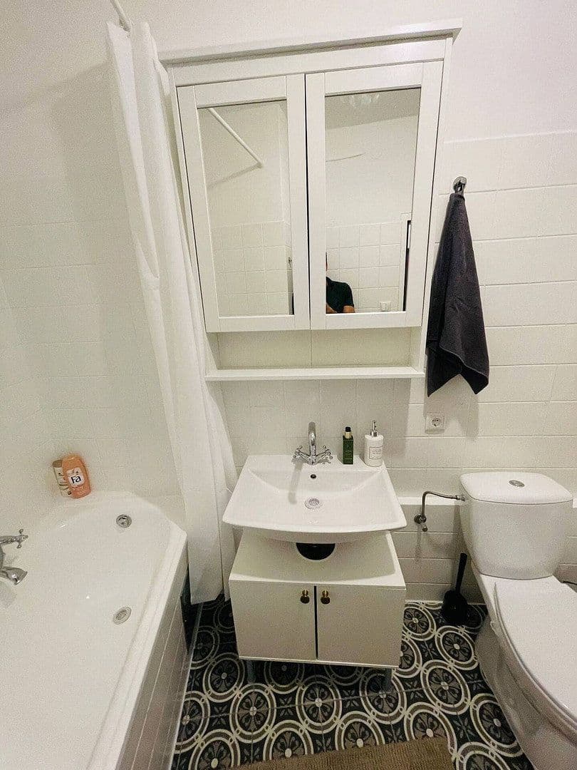 Prenájom bytu 1-izbový 38 m², Salzburg, Salzbursko Prenájom bytu 1-izbový 38 m², Salzburg, Salzbursko