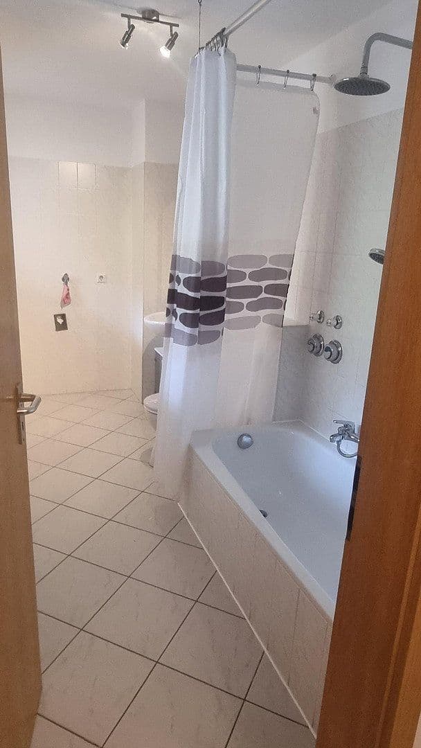 Predaj bytu 3-izbový 83 m², Rudolf-Clausius-Str 46, Würzburg, Bavorsko Predaj bytu 3-izbový 83 m², Rudolf-Clausius-Str 46, Würzburg, Bavorsko