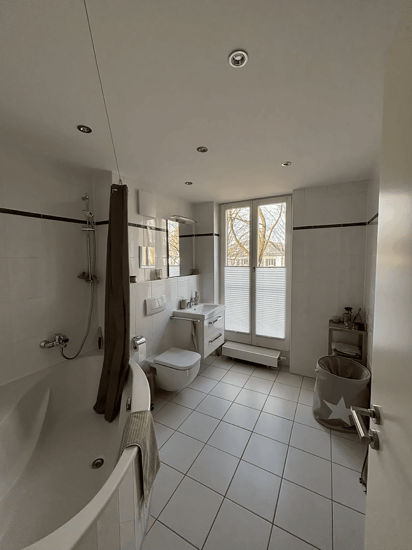Prenájom bytu 2-izbový 62 m², Am Kapuzinerhölzl 37a, München, Bavorsko Prenájom bytu 2-izbový 62 m², Am Kapuzinerhölzl 37a, München, Bavorsko