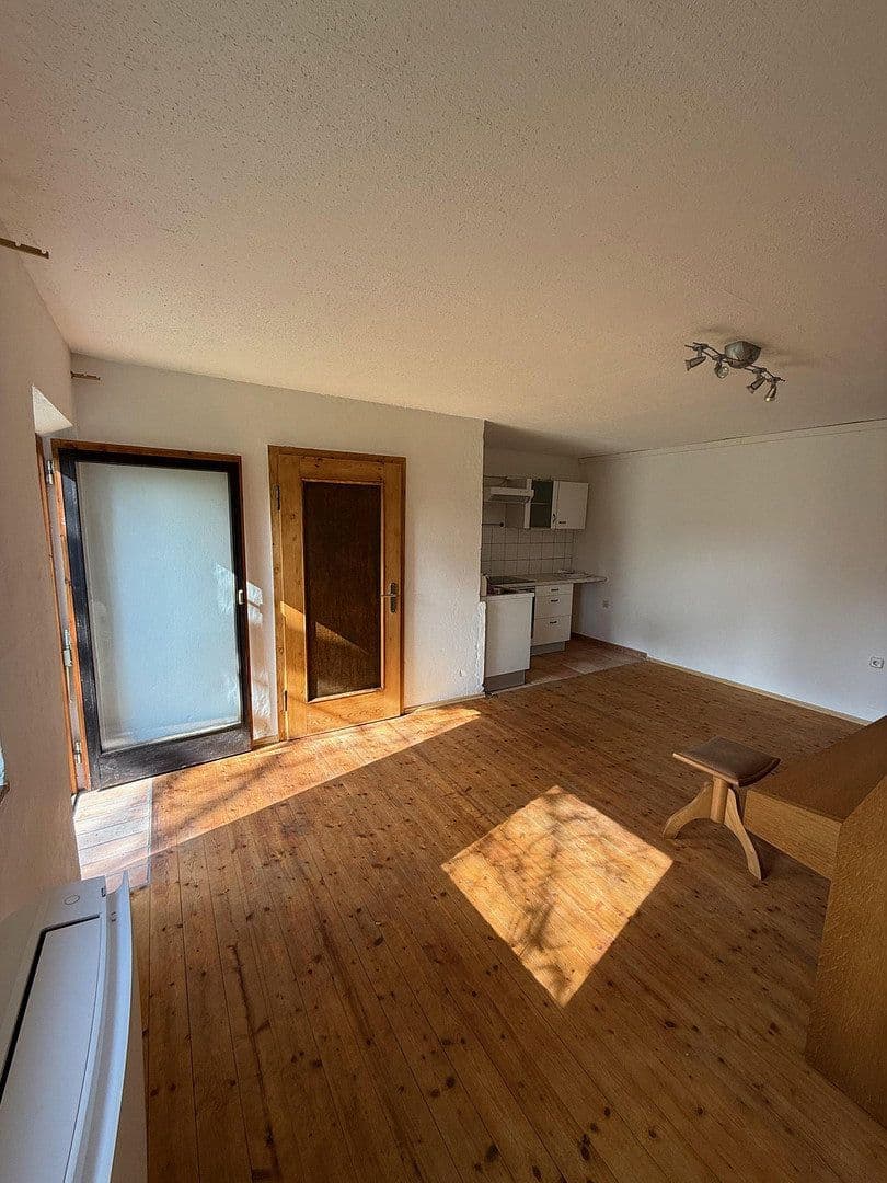 Prenájom bytu 2-izbový 39 m², Holzkirchen, Bavorsko Prenájom bytu 2-izbový 39 m², Holzkirchen, Bavorsko