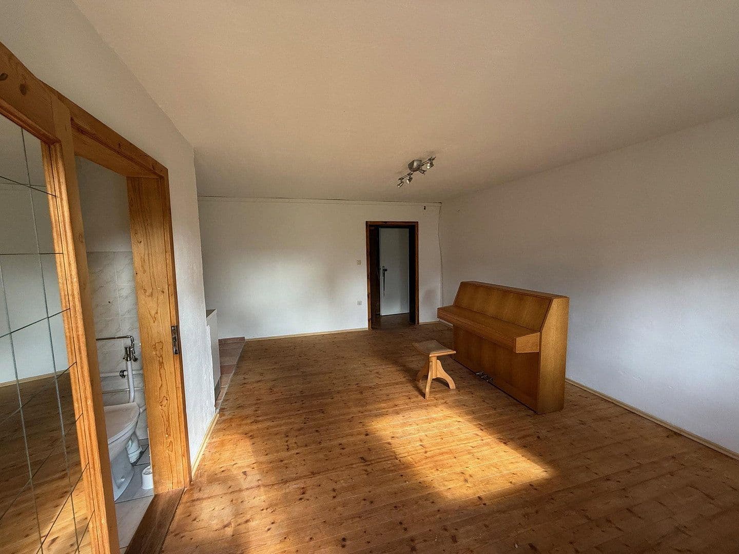 Prenájom bytu 2-izbový 39 m², Holzkirchen, Bavorsko Prenájom bytu 2-izbový 39 m², Holzkirchen, Bavorsko