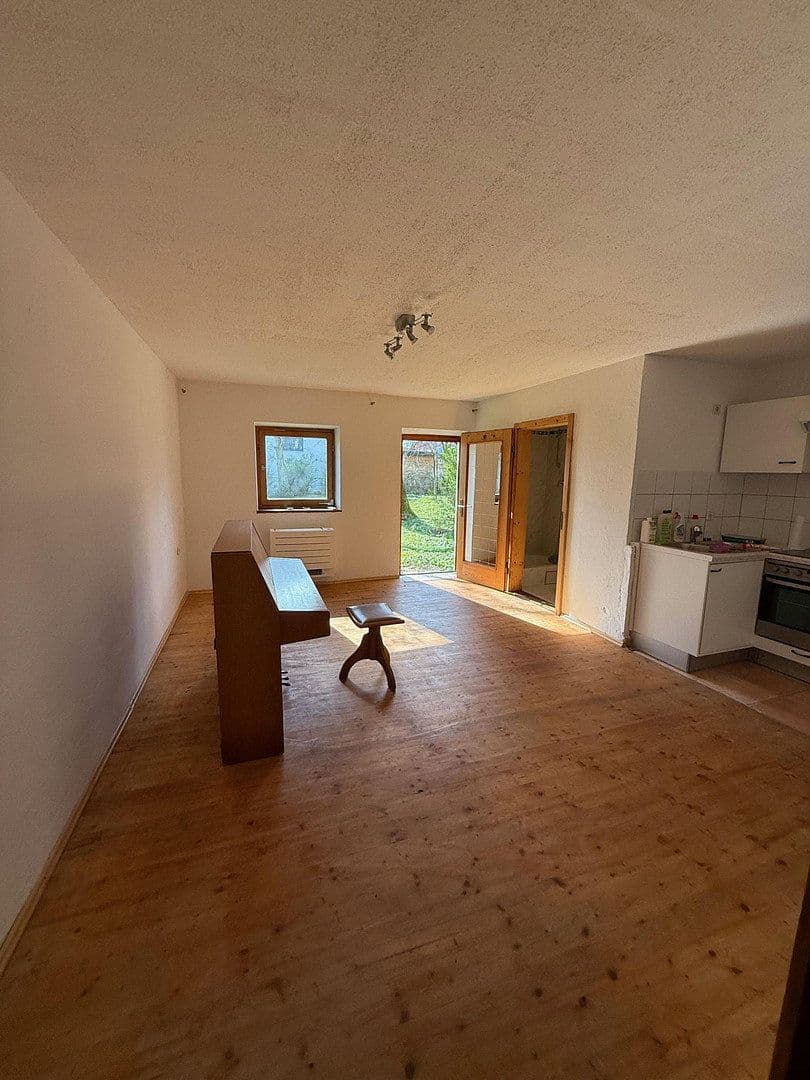 Prenájom bytu 2-izbový 39 m², Holzkirchen, Bavorsko Prenájom bytu 2-izbový 39 m², Holzkirchen, Bavorsko