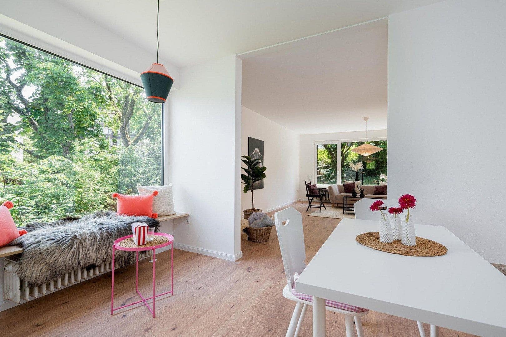 Predaj domu 250 m², pozemok 1.251 m², Weißenburg in Bayern, Bavorsko Predaj domu 250 m², pozemok 1.251 m², Weißenburg in Bayern, Bavorsko