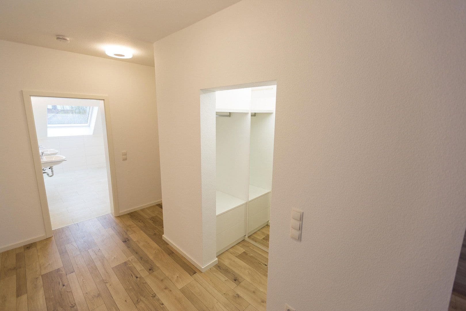 Prenájom bytu 3-izbový 105 m², Frankfurter Straße 169, Bad Vilbel, Hesensko Prenájom bytu 3-izbový 105 m², Frankfurter Straße 169, Bad Vilbel, Hesensko