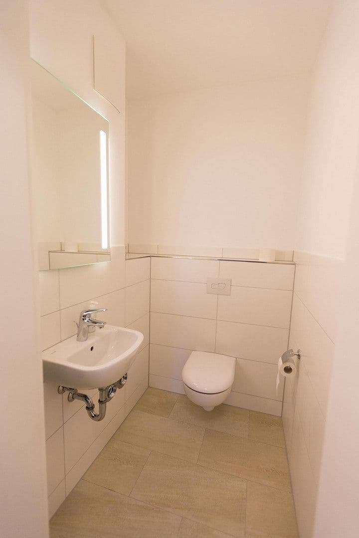 Prenájom bytu 3-izbový 105 m², Frankfurter Straße 169, Bad Vilbel, Hesensko Prenájom bytu 3-izbový 105 m², Frankfurter Straße 169, Bad Vilbel, Hesensko