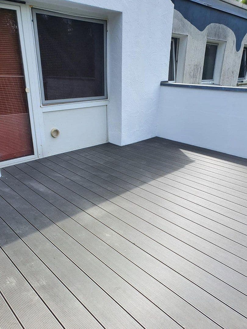 Prenájom bytu 3-izbový 105 m², Ittertalstraße 138, Solingen, Severné Porýnie - Westfálsko Prenájom bytu 3-izbový 105 m², Ittertalstraße 138, Solingen, Severné Porýnie - Westfálsko