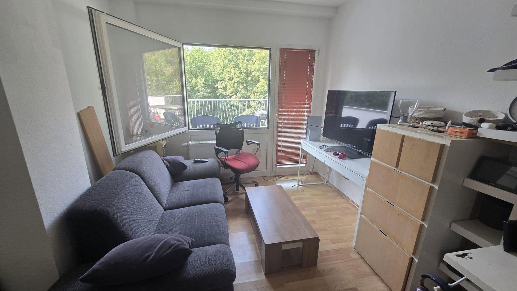 Prenájom bytu 3-izbový 105 m², Ittertalstraße 138, Solingen, Severné Porýnie - Westfálsko Prenájom bytu 3-izbový 105 m², Ittertalstraße 138, Solingen, Severné Porýnie - Westfálsko