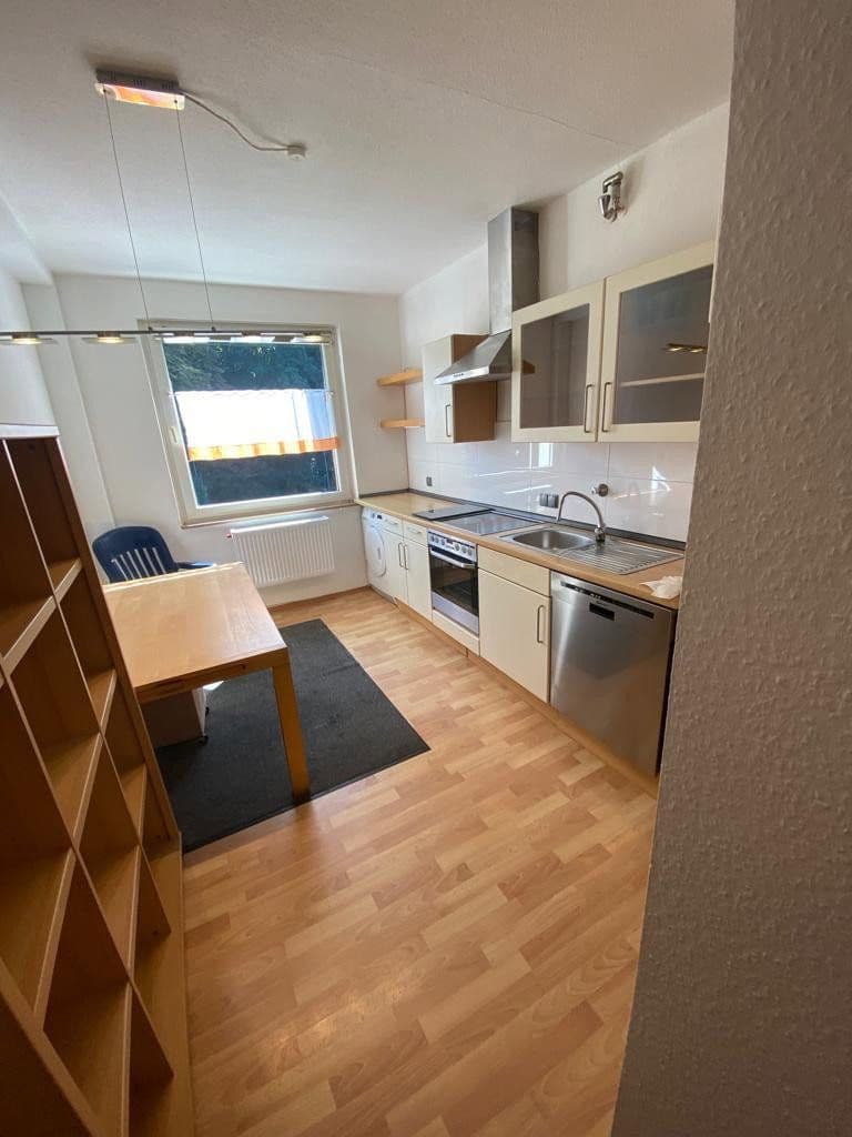 Prenájom bytu 3-izbový 105 m², Ittertalstraße 138, Solingen, Severné Porýnie - Westfálsko Prenájom bytu 3-izbový 105 m², Ittertalstraße 138, Solingen, Severné Porýnie - Westfálsko