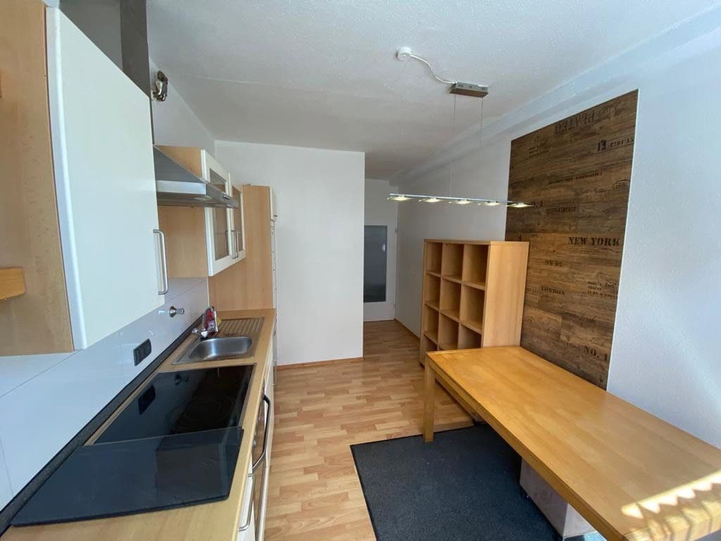 Prenájom bytu 3-izbový 105 m², Ittertalstraße 138, Solingen, Severné Porýnie - Westfálsko Prenájom bytu 3-izbový 105 m², Ittertalstraße 138, Solingen, Severné Porýnie - Westfálsko