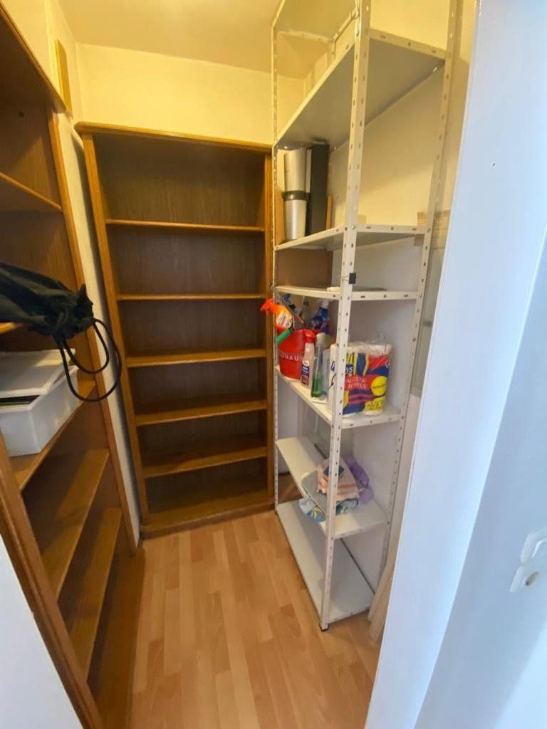 Prenájom bytu 3-izbový 105 m², Ittertalstraße 138, Solingen, Severné Porýnie - Westfálsko Prenájom bytu 3-izbový 105 m², Ittertalstraße 138, Solingen, Severné Porýnie - Westfálsko