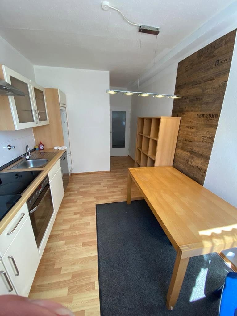 Prenájom bytu 3-izbový 105 m², Ittertalstraße 138, Solingen, Severné Porýnie - Westfálsko Prenájom bytu 3-izbový 105 m², Ittertalstraße 138, Solingen, Severné Porýnie - Westfálsko