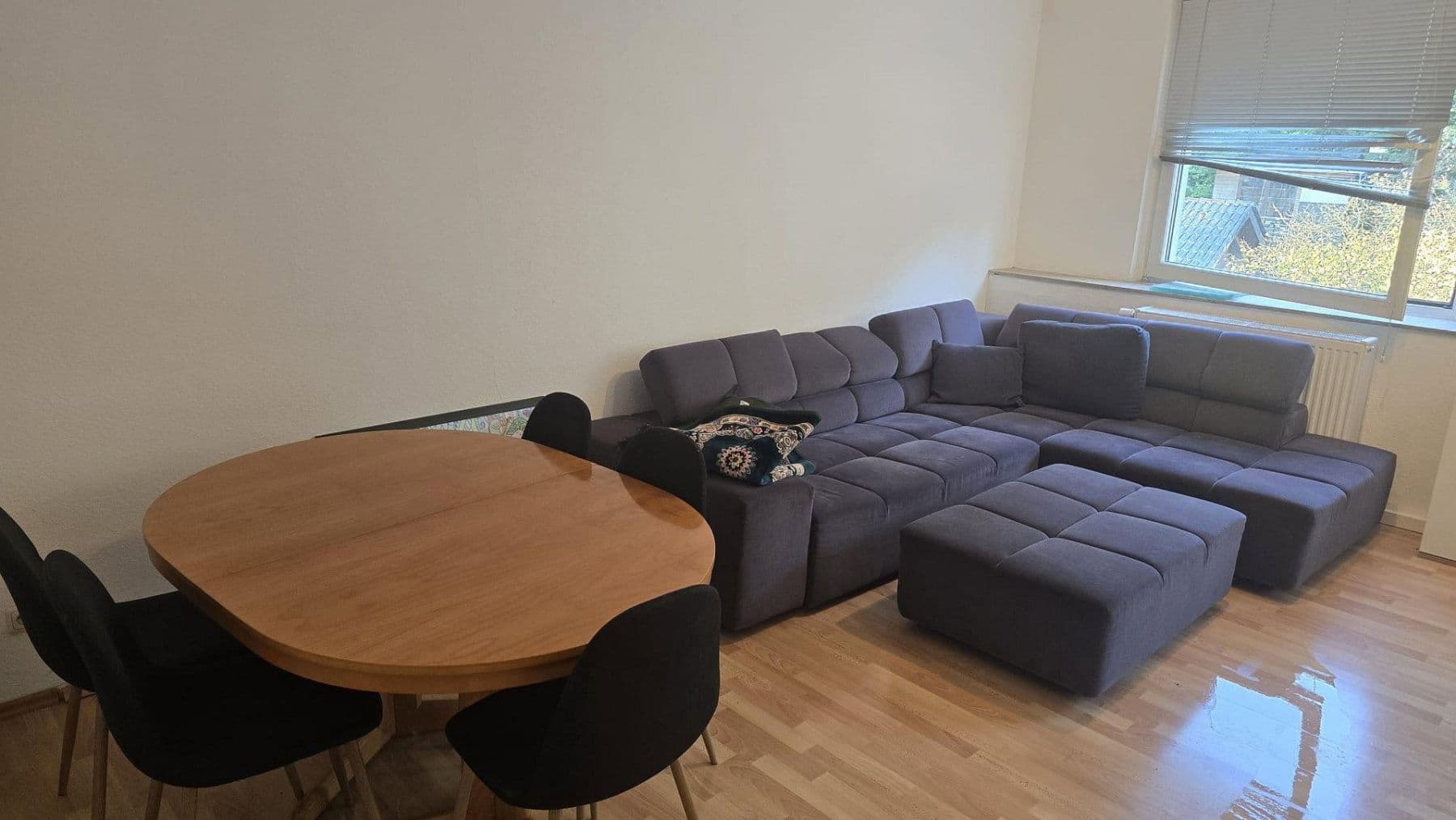 Prenájom bytu 3-izbový 105 m², Ittertalstraße 138, Solingen, Severné Porýnie - Westfálsko Prenájom bytu 3-izbový 105 m², Ittertalstraße 138, Solingen, Severné Porýnie - Westfálsko