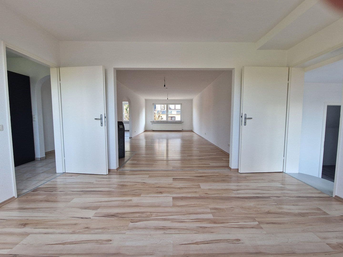 Prenájom bytu 5-izbový 125 m², Hamburg, Hamburg Prenájom bytu 5-izbový 125 m², Hamburg, Hamburg