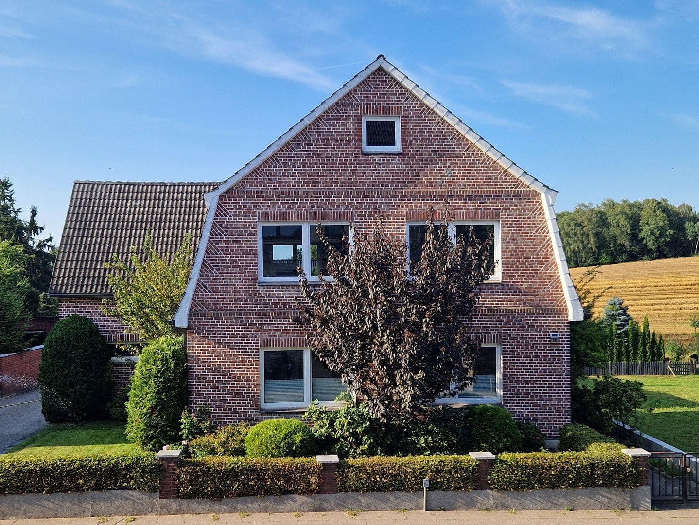 Prenájom bytu 5-izbový 125 m², Hamburg, Hamburg Prenájom bytu 5-izbový 125 m², Hamburg, Hamburg