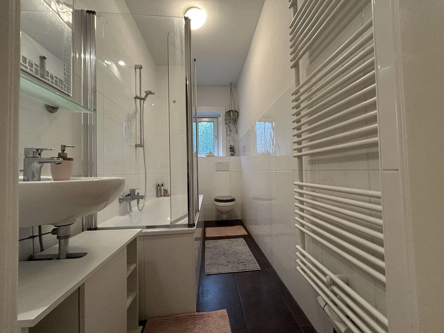 Prenájom bytu 3-izbový 67 m², Pinneberg, Šlezvicko-Holštajnsko Prenájom bytu 3-izbový 67 m², Pinneberg, Šlezvicko-Holštajnsko