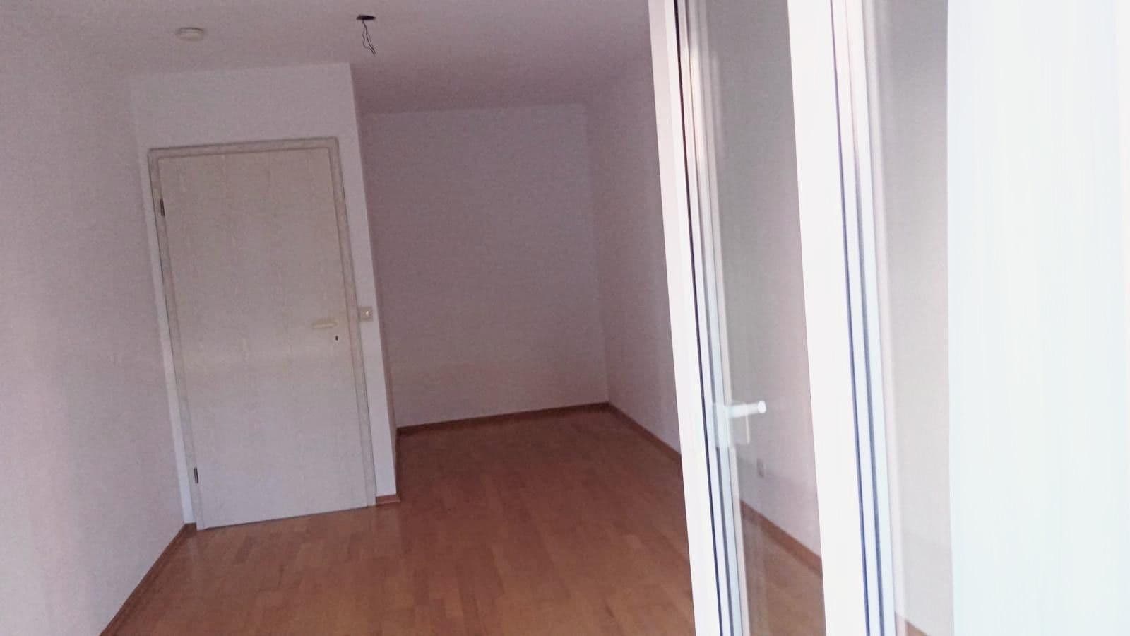 Prenájom bytu 2-izbový 60 m², Ingolstadt, Bavorsko Prenájom bytu 2-izbový 60 m², Ingolstadt, Bavorsko