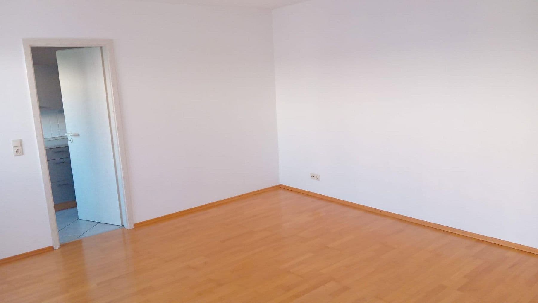 Prenájom bytu 2-izbový 60 m², Ingolstadt, Bavorsko Prenájom bytu 2-izbový 60 m², Ingolstadt, Bavorsko