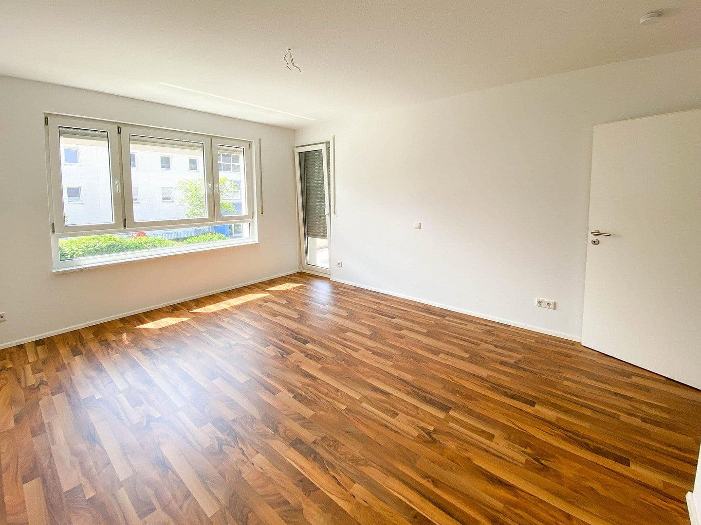 Prenájom bytu 3-izbový 82 m², Krakauer Straße 5, Nürnberg, Bavorsko Prenájom bytu 3-izbový 82 m², Krakauer Straße 5, Nürnberg, Bavorsko