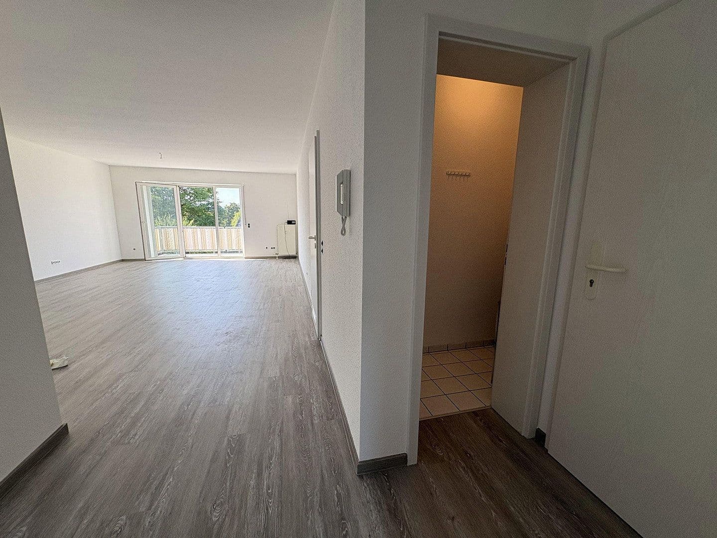 Prenájom bytu 2-izbový 71 m², Bad Vilbel, Hesensko Prenájom bytu 2-izbový 71 m², Bad Vilbel, Hesensko