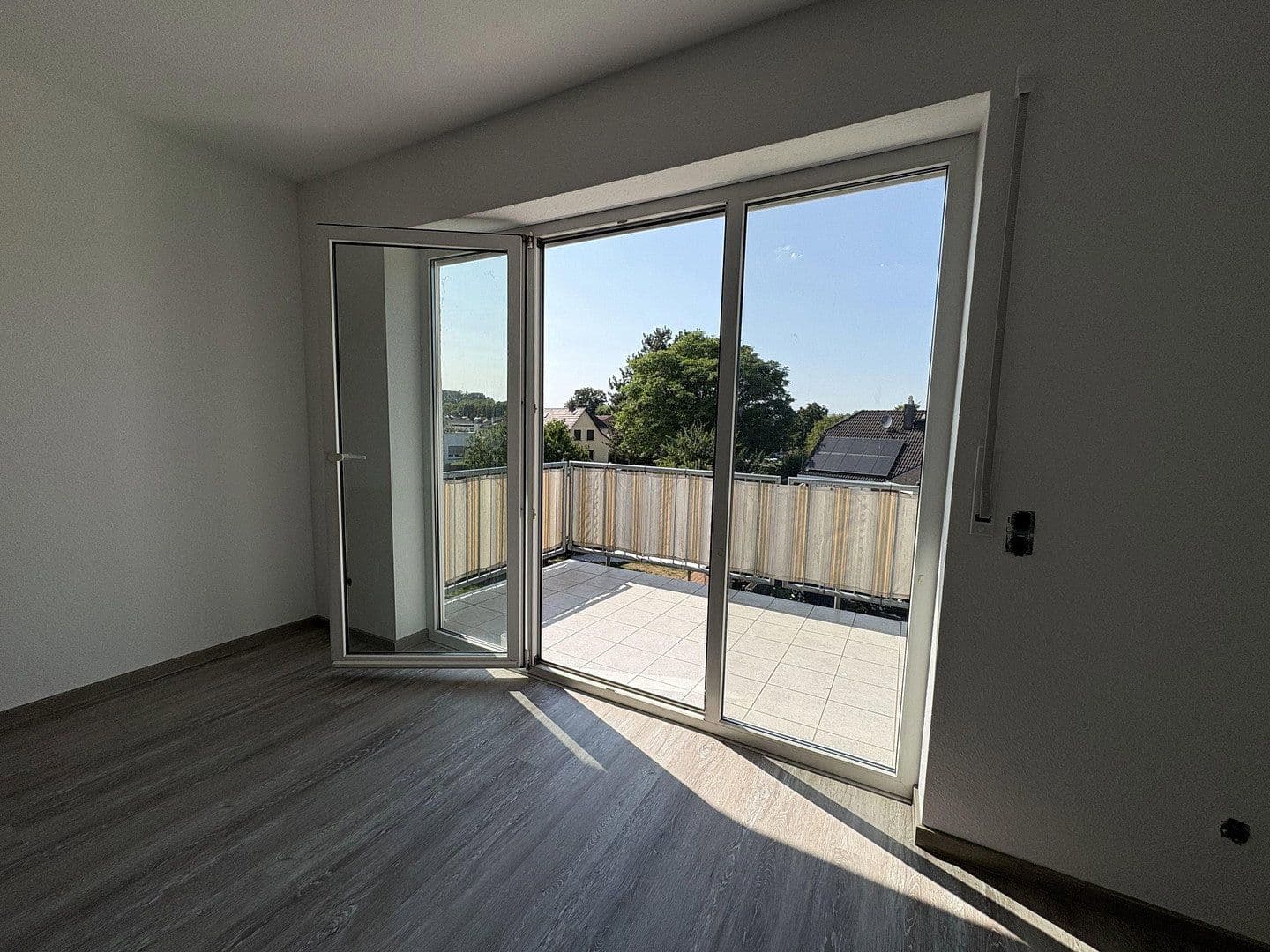 Prenájom bytu 2-izbový 71 m², Bad Vilbel, Hesensko Prenájom bytu 2-izbový 71 m², Bad Vilbel, Hesensko
