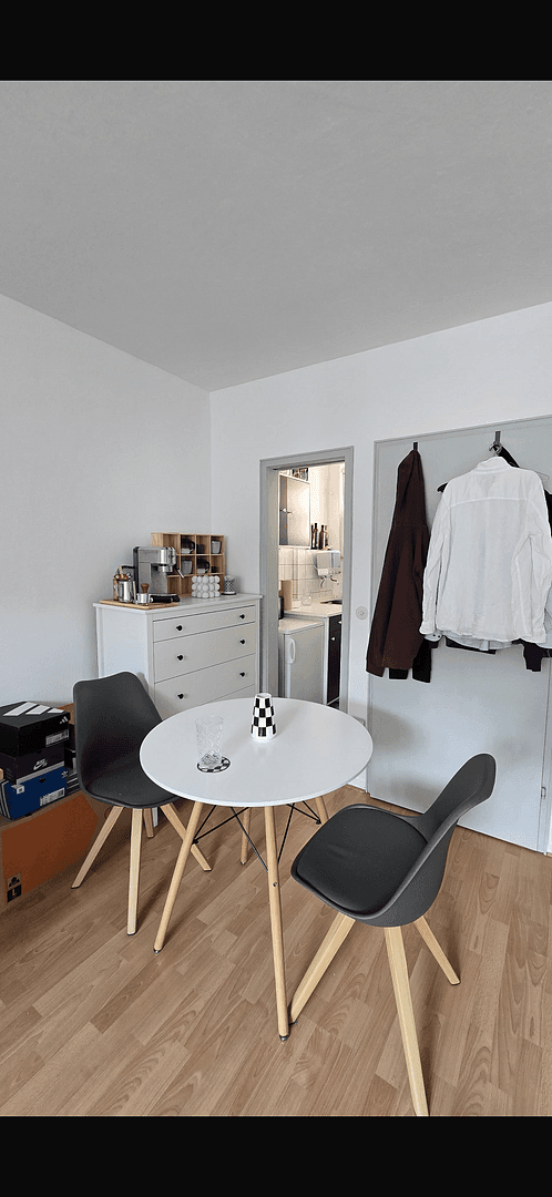 Prenájom bytu 1-izbový 30 m², Hartwichstraße 9-13, Köln, Severné Porýnie - Westfálsko Prenájom bytu 1-izbový 30 m², Hartwichstraße 9-13, Köln, Severné Porýnie - Westfálsko