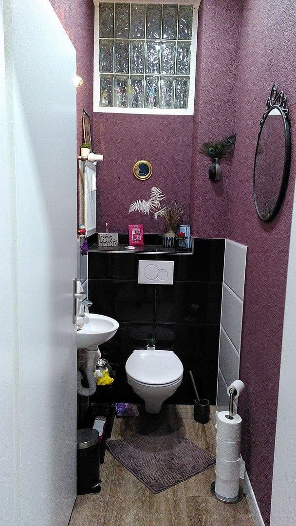 Prenájom bytu 4-izbový 135 m², Worms am Rhein, Porýnie-Falcko Prenájom bytu 4-izbový 135 m², Worms am Rhein, Porýnie-Falcko