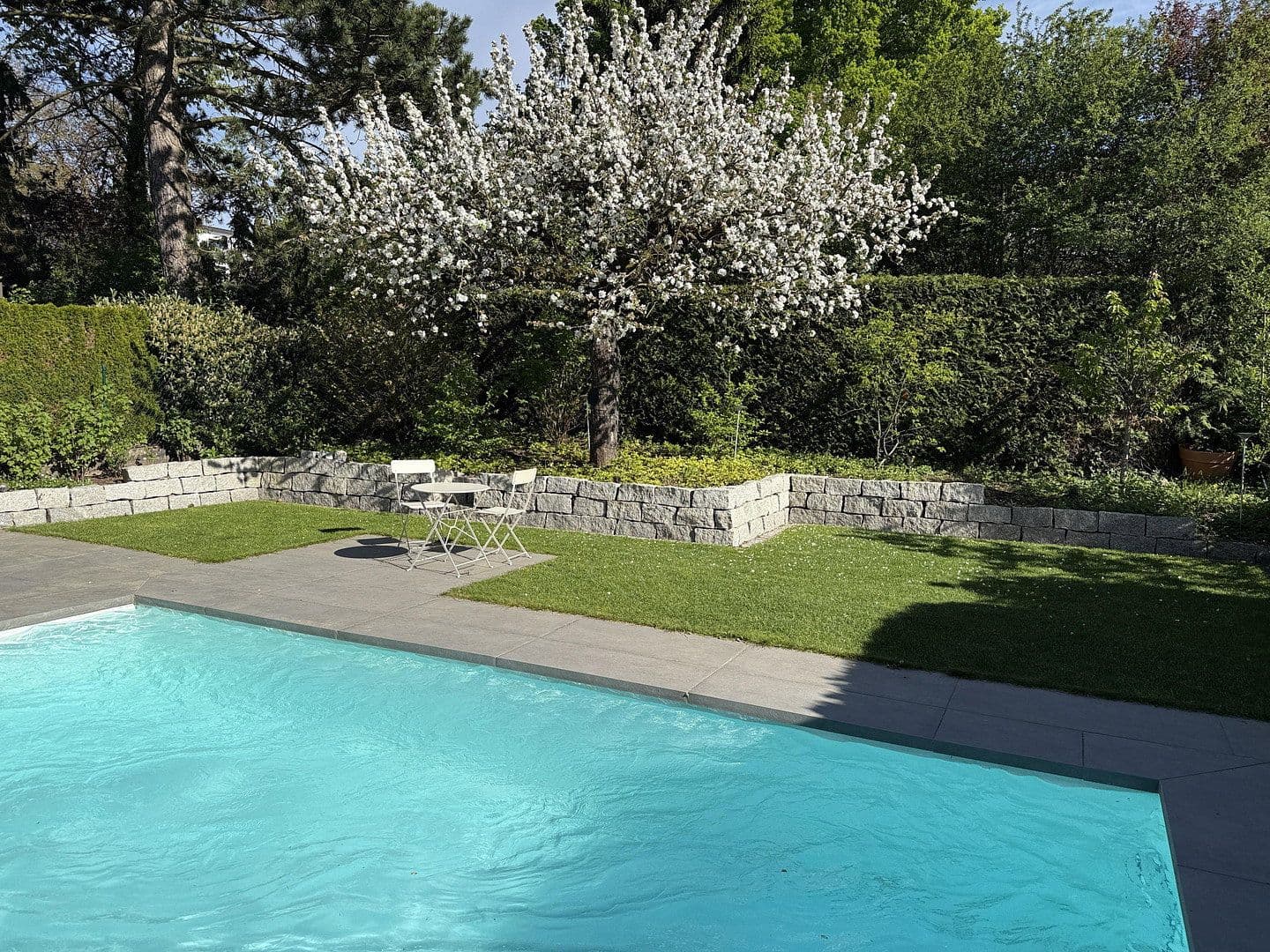 Predaj domu 420 m², pozemok 643 m², Bad Vilbel, Hesensko Predaj domu 420 m², pozemok 643 m², Bad Vilbel, Hesensko