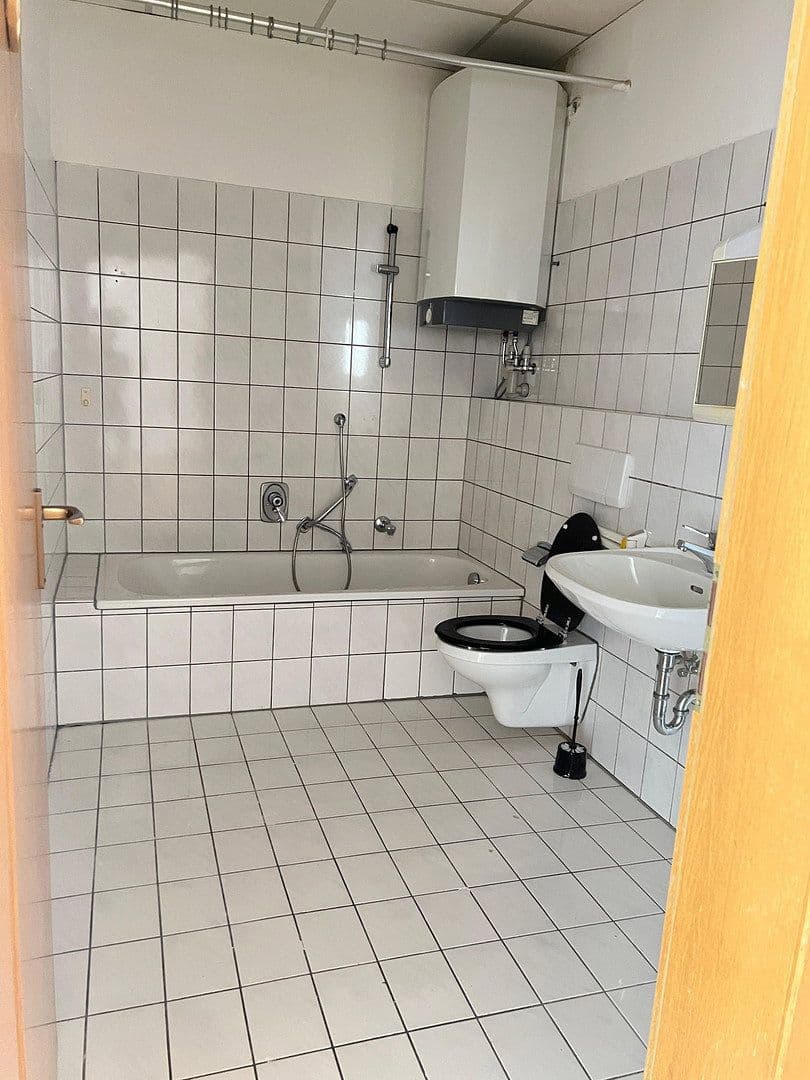 Prenájom bytu 2-izbový 75 m², Ludwigstraße 70, Wald-Michelbach, Hesensko Prenájom bytu 2-izbový 75 m², Ludwigstraße 70, Wald-Michelbach, Hesensko