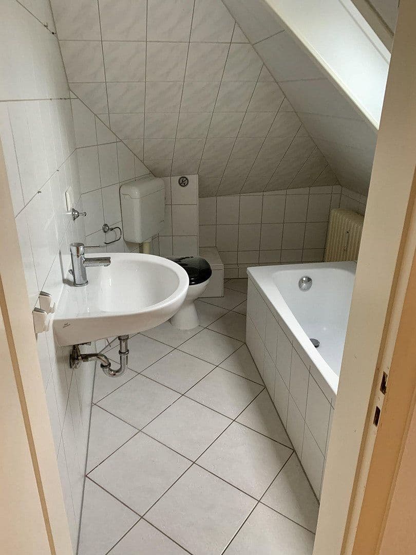 Prenájom bytu 3-izbový 70 m², Northeim, Dolné Sasko Prenájom bytu 3-izbový 70 m², Northeim, Dolné Sasko
